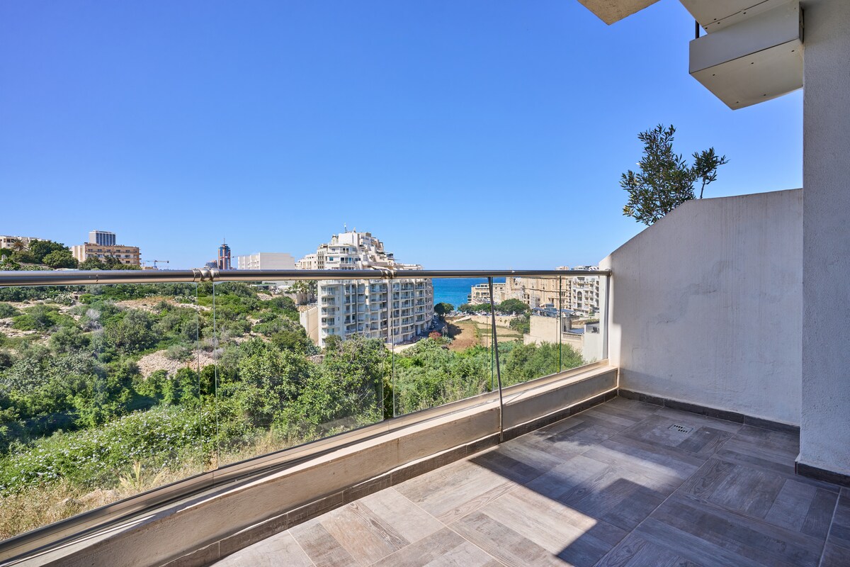 Seaview home in St Julian’s - Balluta