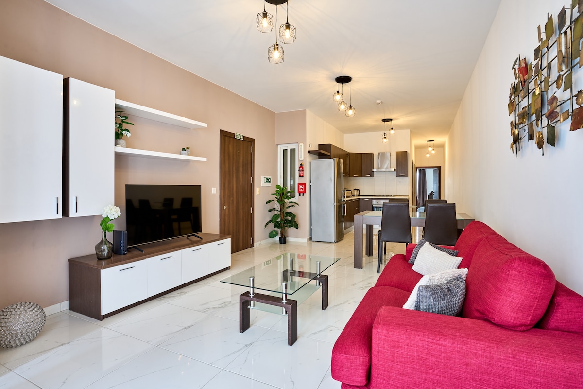 Sea Side Modern 2 Bedroom in the Heart of Qawra