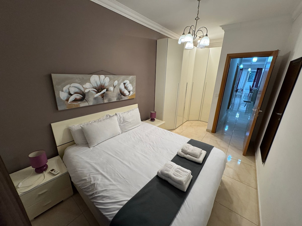 Private room in St Julian's (Paceville)