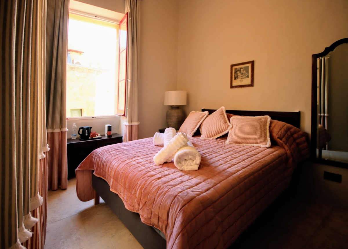 Historic Escape inside Mdina’s Silent City