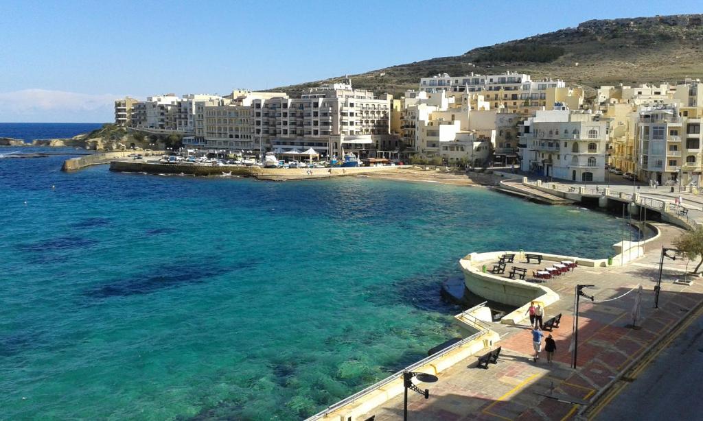 Attard Seafront Apartment 6 in Marsalforn