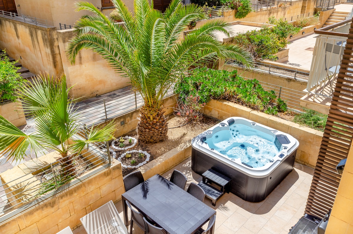 Willa przy forcie: Jacuzzi, baseny, 2 minuty do promu