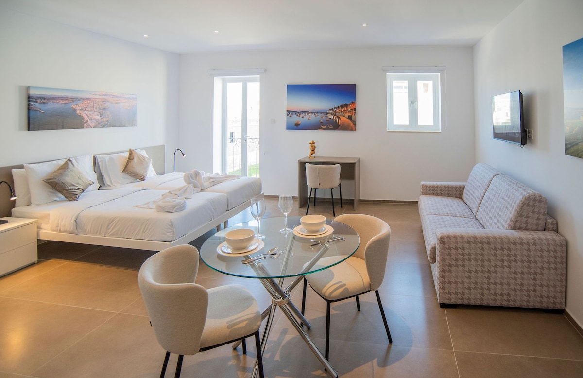 Orbis Studios by Holi 14