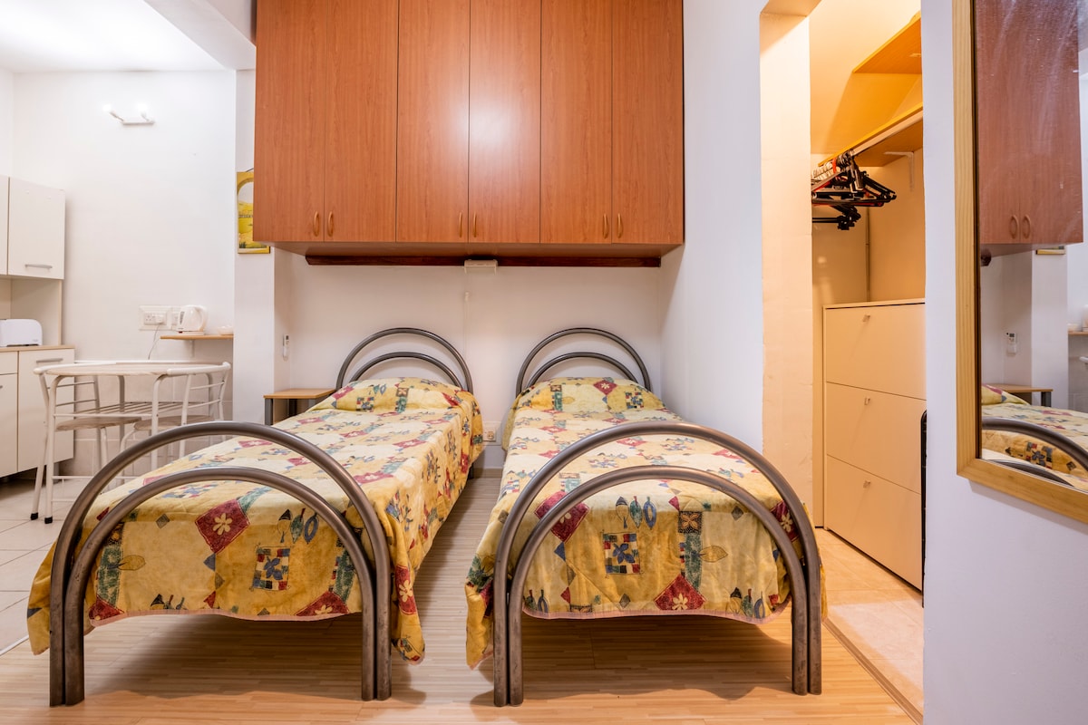 Saint Julians - Uptown