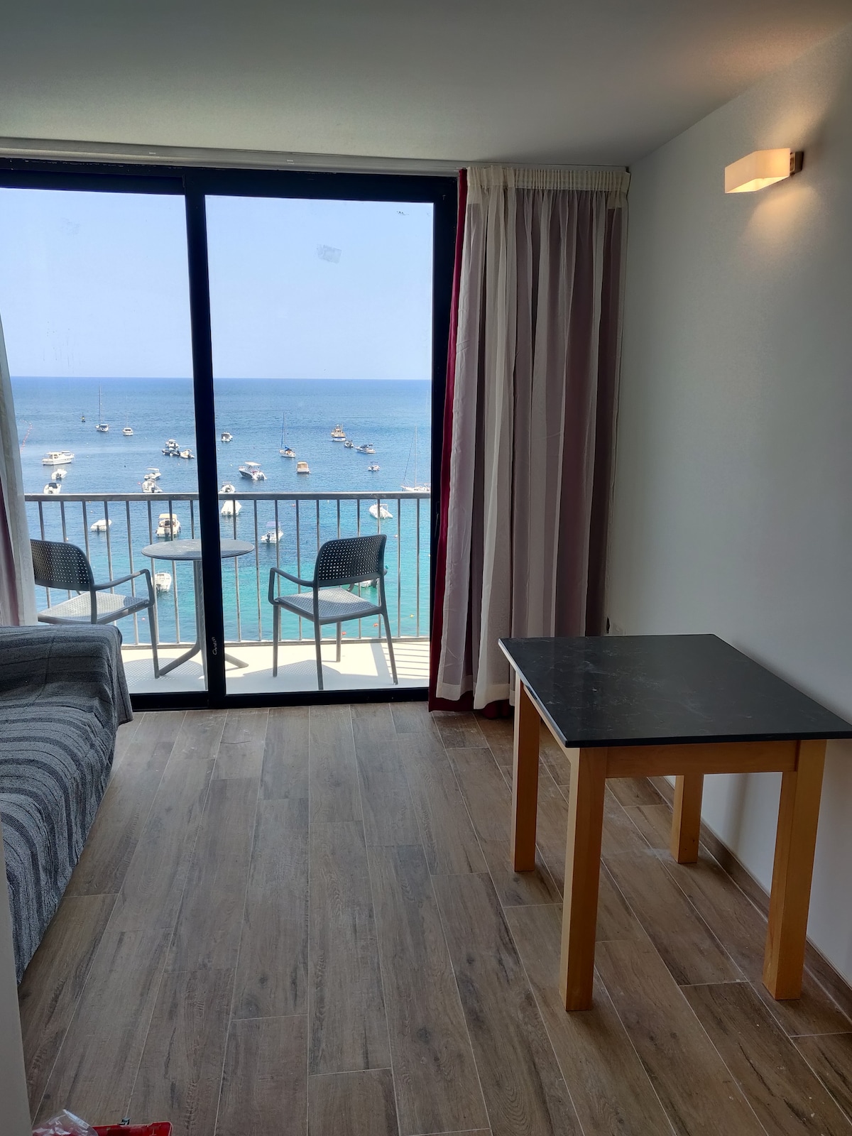 Panoramic Seafront Studio S5-*Aircon*