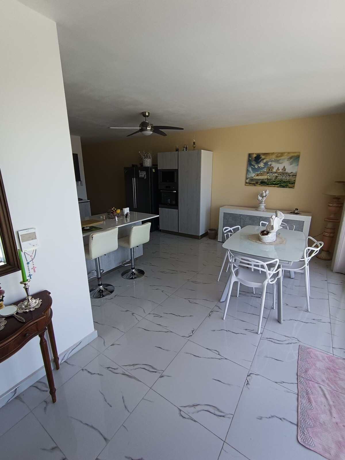 New Private Room ensuite + Pool.