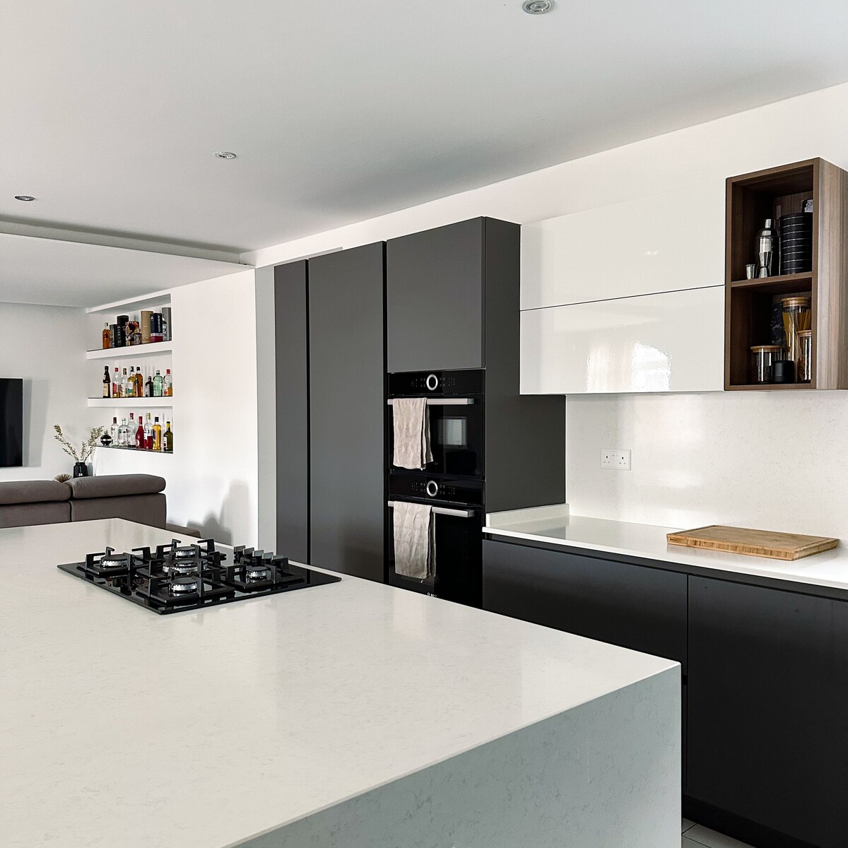 Private Bedroom & Bath w/ shared spaces: Sleeps 3