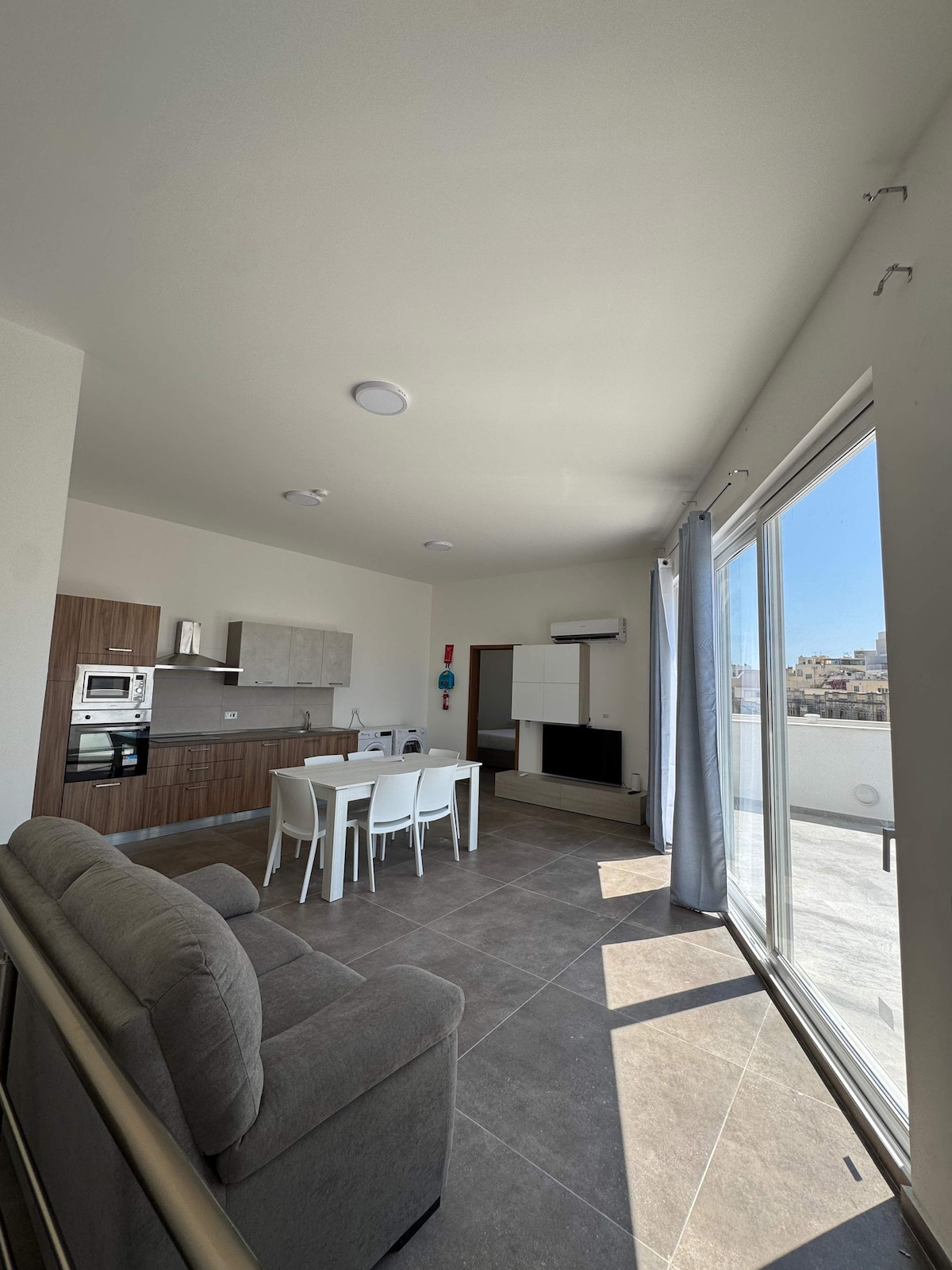 Penthouse Bliss Stylish 1B