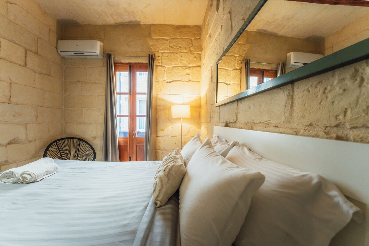 Palazzo Seraphim Boutique living in St Julians