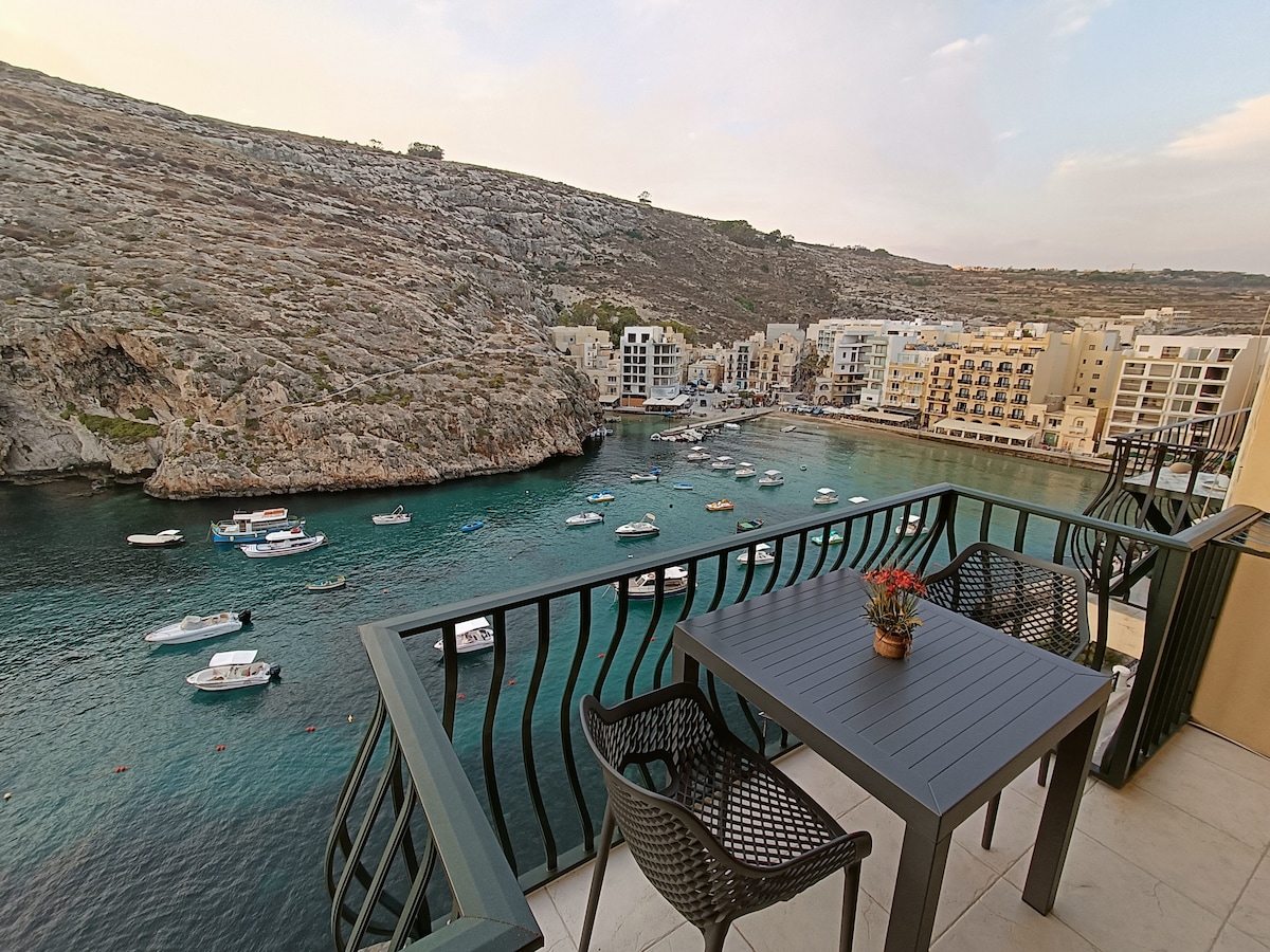 Unikalne przyfrontowe mieszkanie w Xlendi