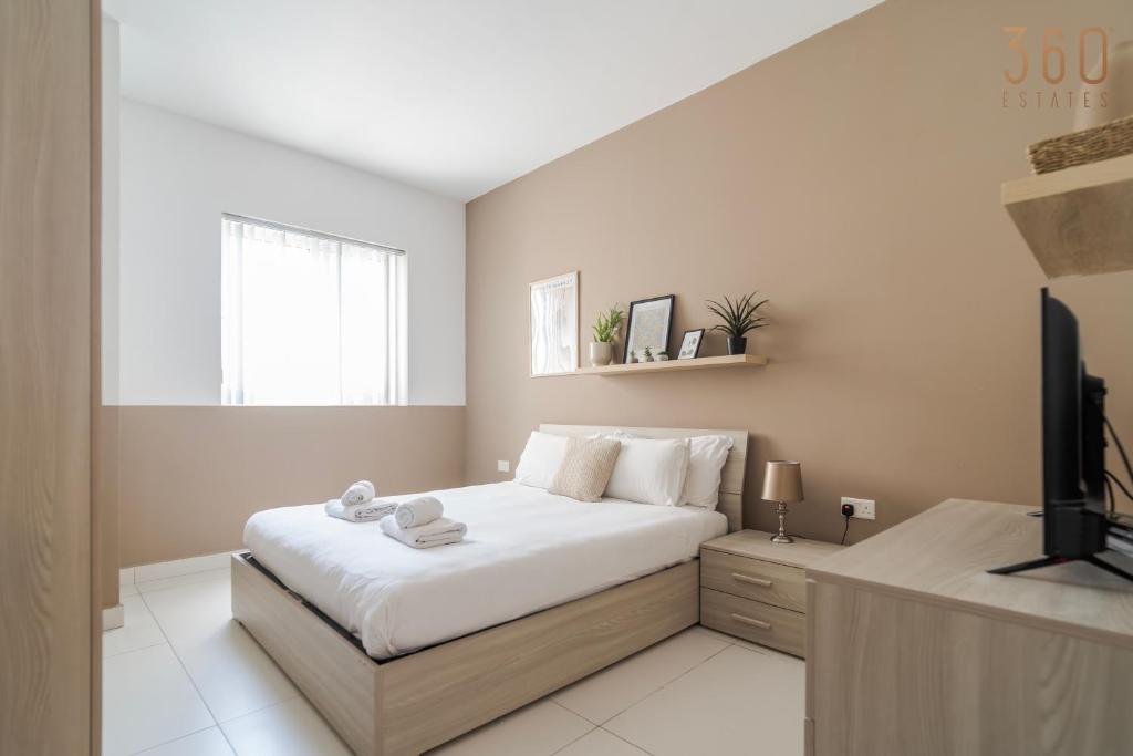 Lovely fully equipped 1BR APT in Gzira with WIFI & AC by 360 Estates