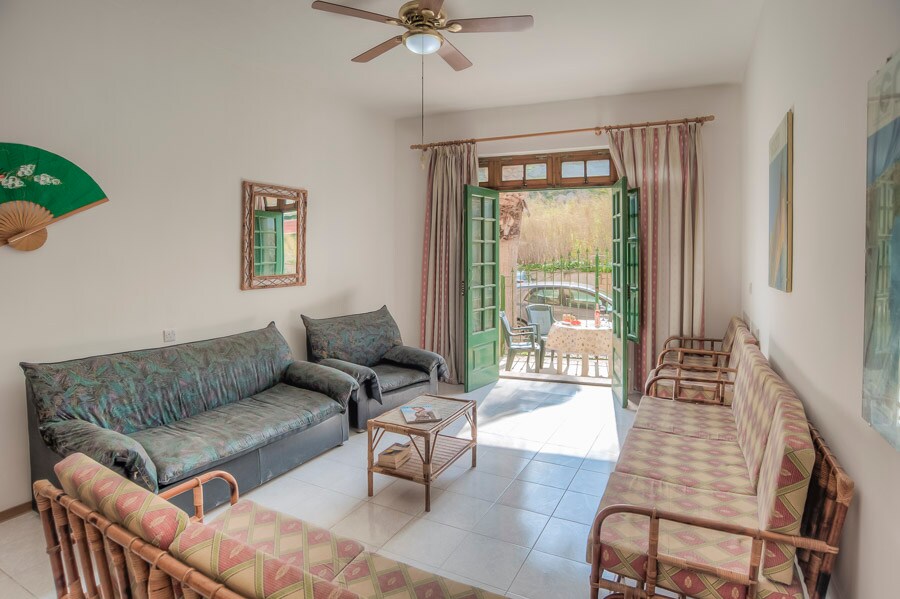 Sea Breeze Holiday Apartments