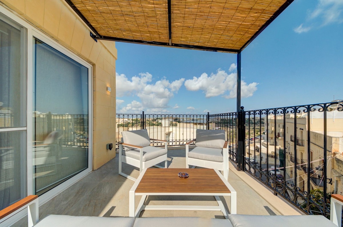 Luxury Stay in a Medieval Gem near Mdina, Sleeps 7