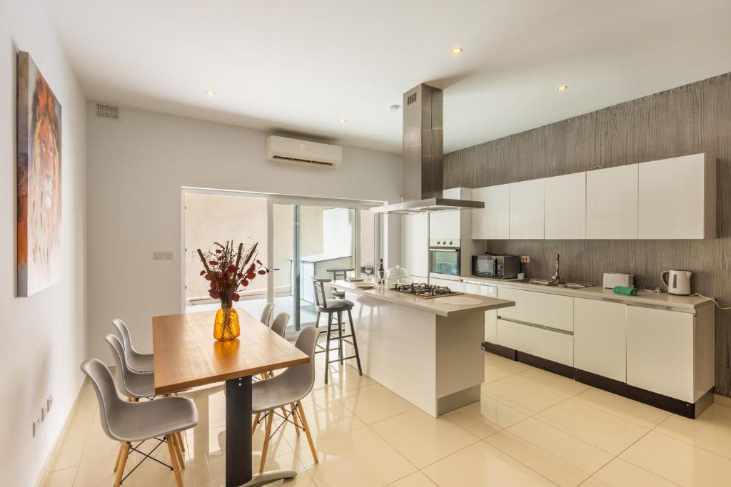 Spacious St Julians Apt Sleep 7 Huge Terrace by QuickTrips