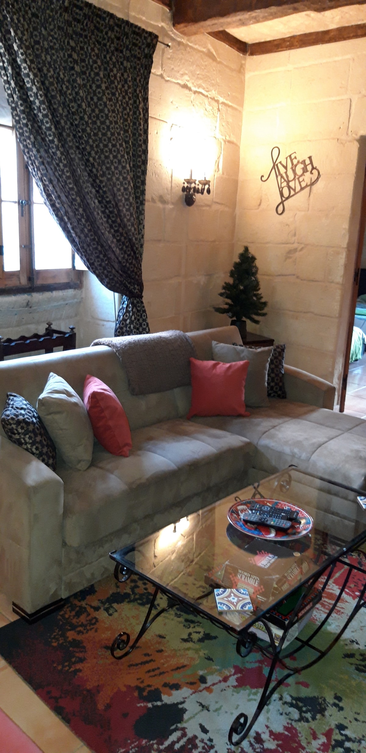 third floor apartment in 3 cities