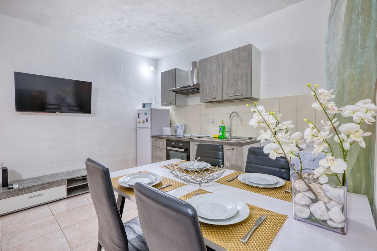 Beach Getaway in Mellieha, Apt 6