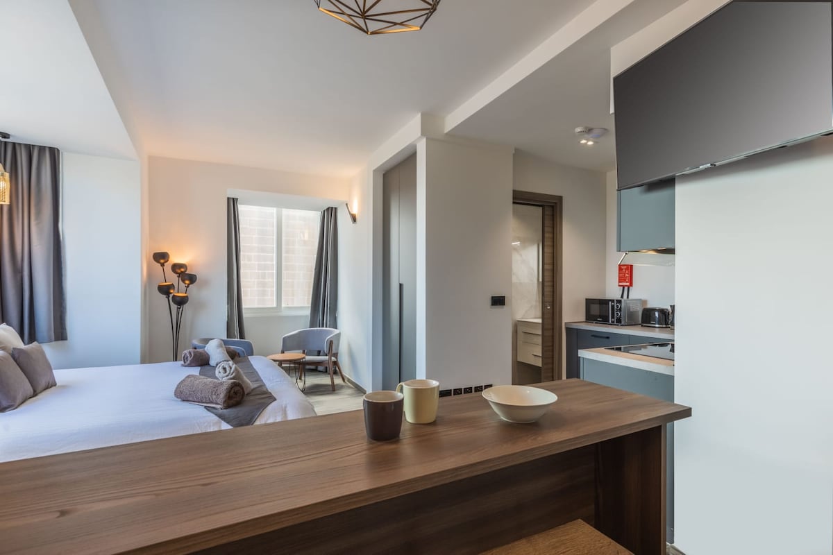 Lovely one bedroom studio apartment!