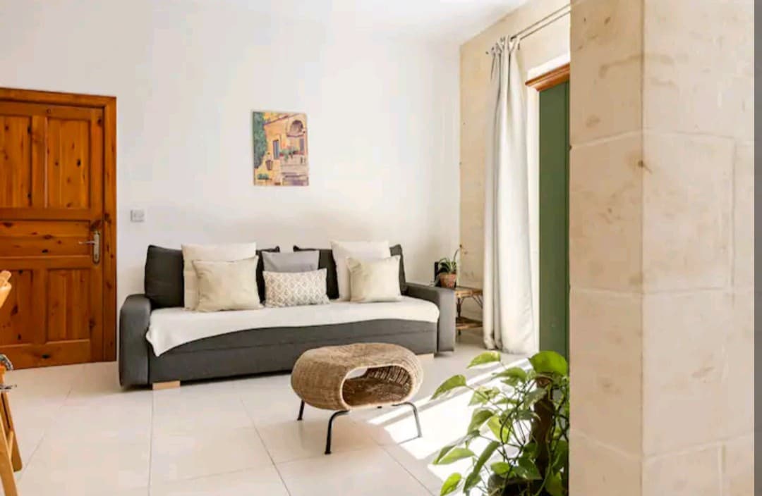 Qala Gozo King bedroom, Ensuite, A/C, roof terrace