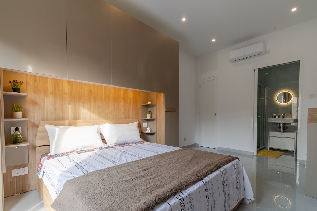 Bright apartment in Gudja