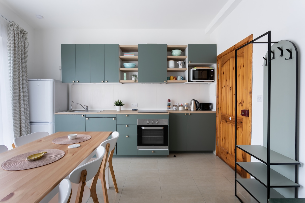 Cosy 3BR Duplex Penthouse • Terrace • Near Mdina