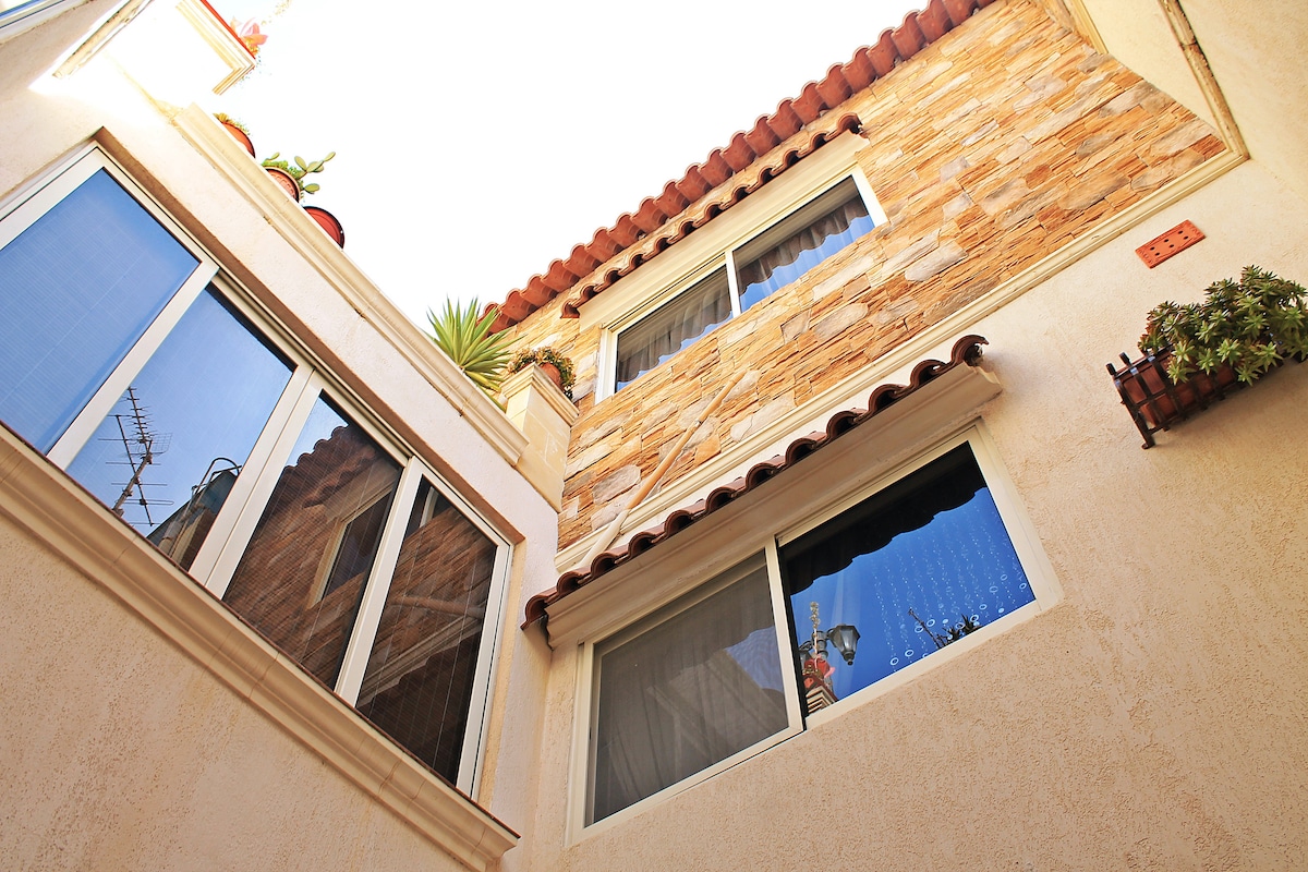 Modern & Spacious Apartment.