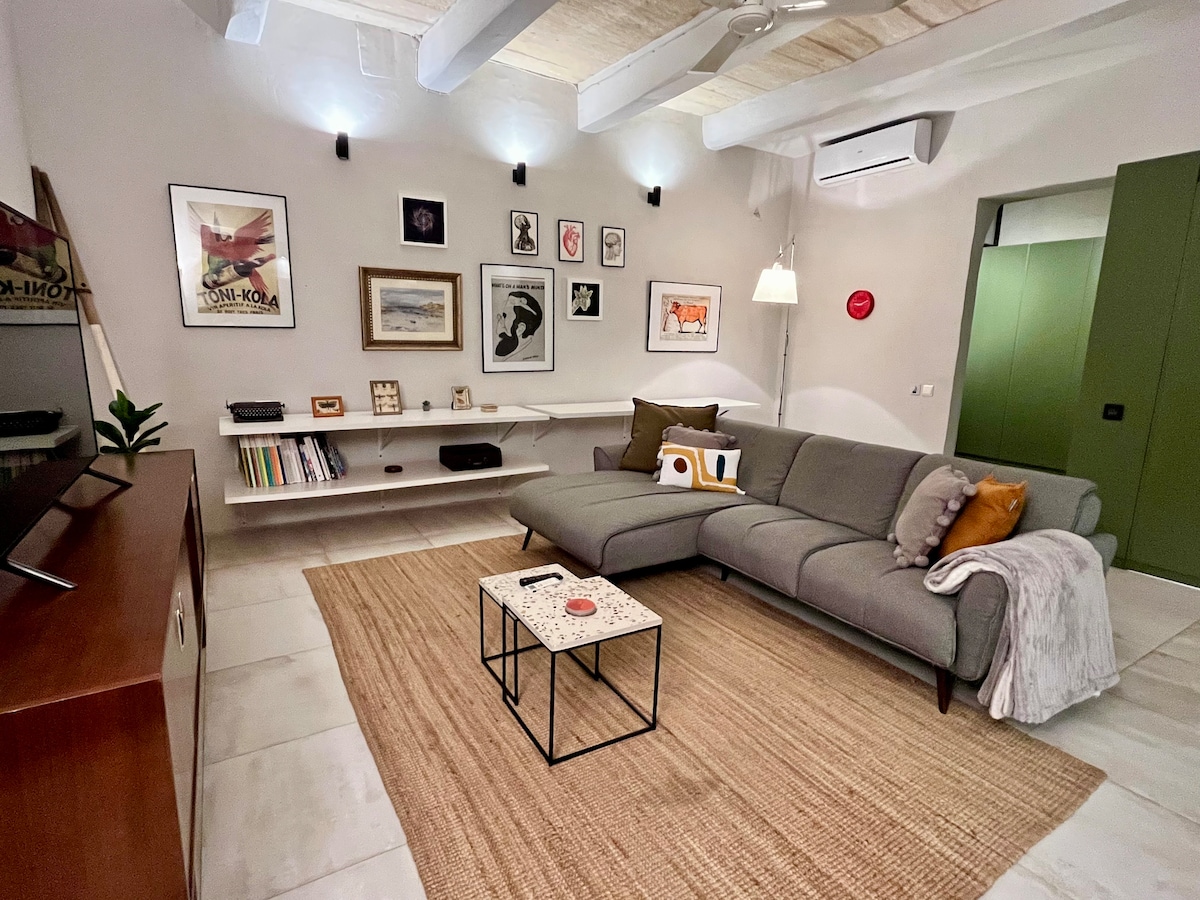 Contemporary Living in part of a timeless Palazzo