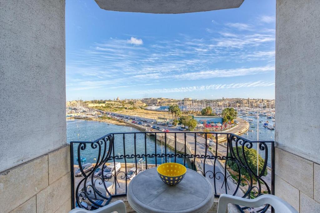 Seaview Apartment balcony in Gzira