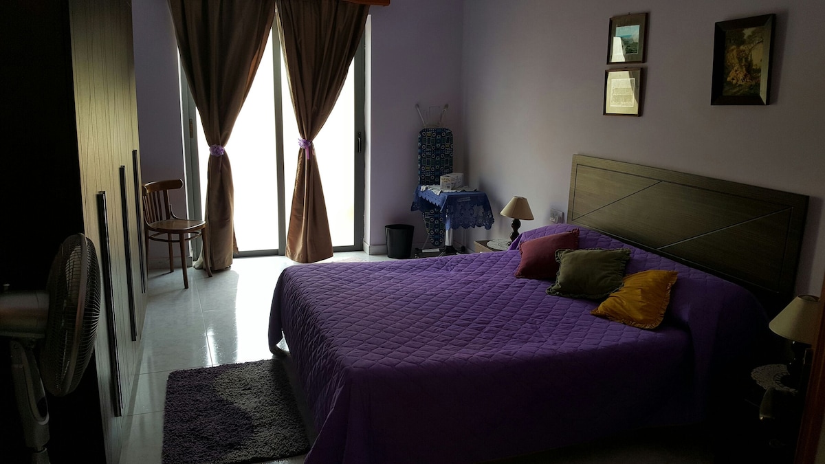 Ground floor apartment with yard