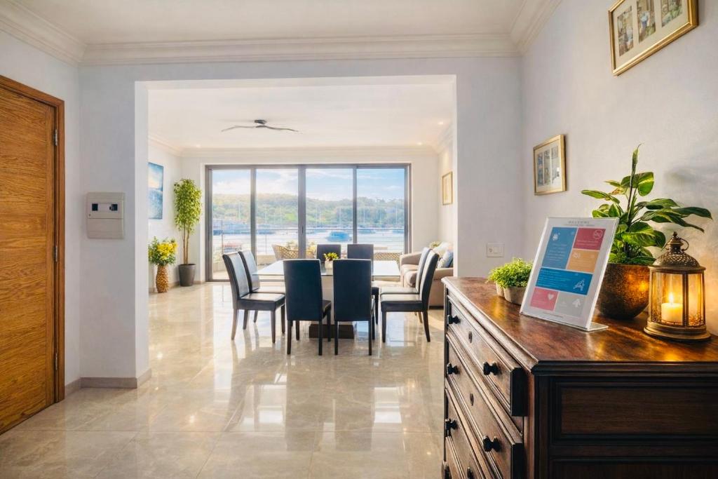 Valletta Harbour View - Signature