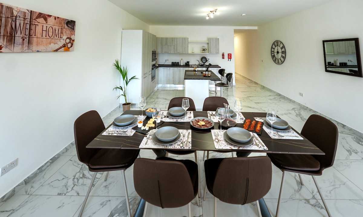 170m2Amazing luxury Maisonette with free parking