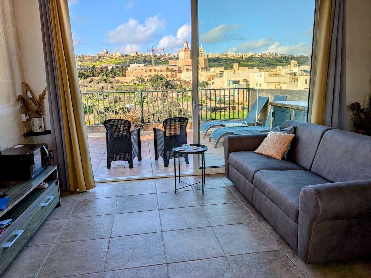 Tranquil Studio Penthouse Enjoying Views