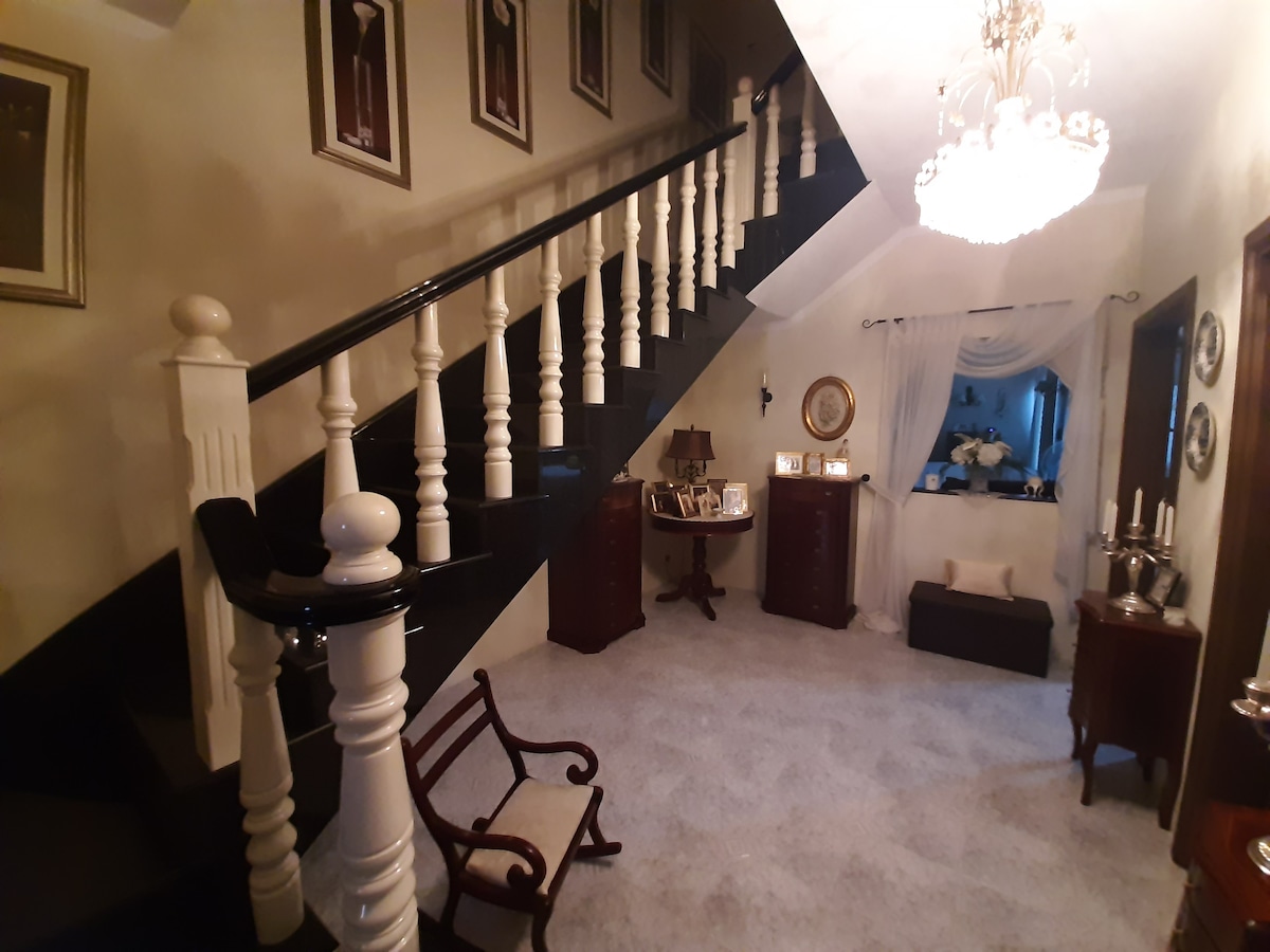 Private double bed - St Julians Area