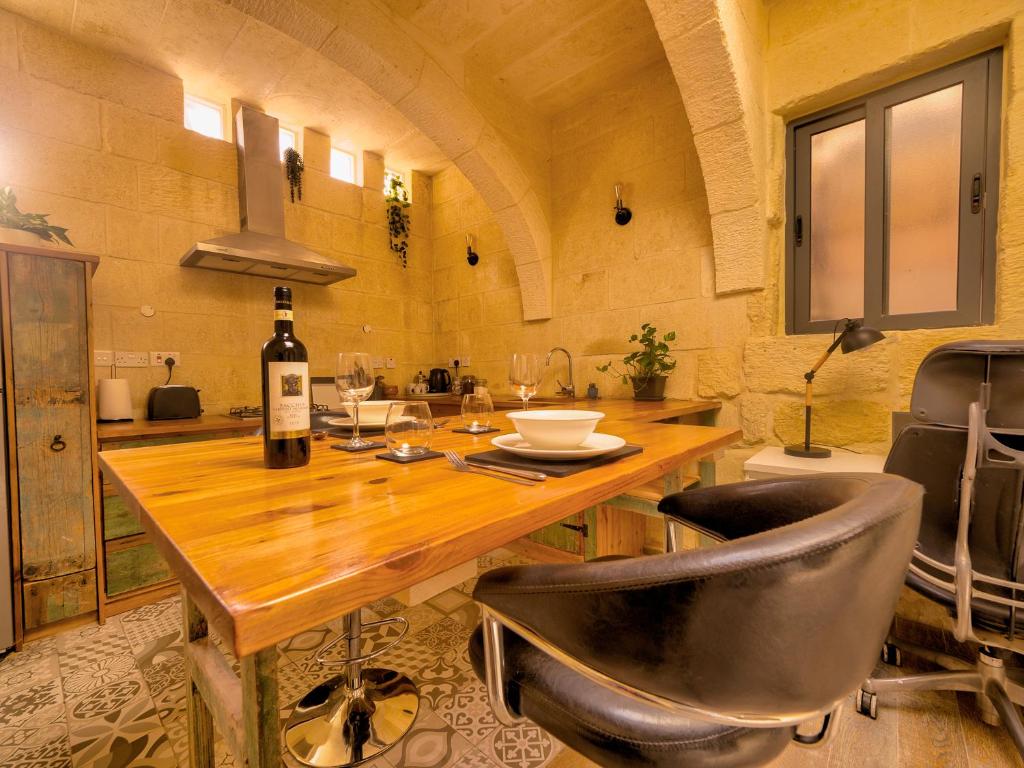Roam Gozo - The Bunker - Stunning 1 Bed Farmhouse Condo - Rare Find!