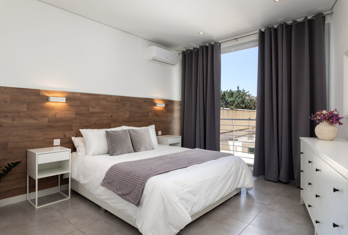 Modern Apartment in St. Julian's