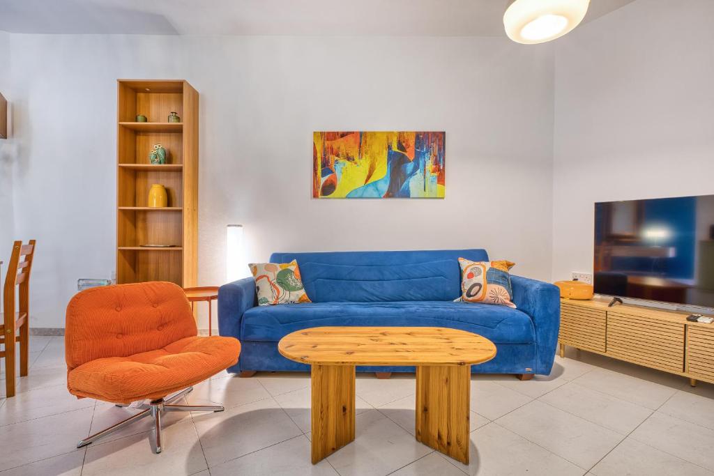 Charming 2-Bedroom Apartment with Balconies MGAJ1-1