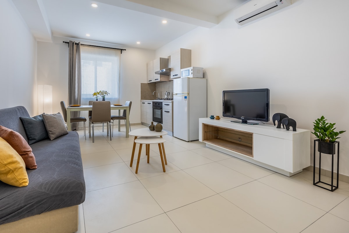 Bright | Stylish | Close to the Sea