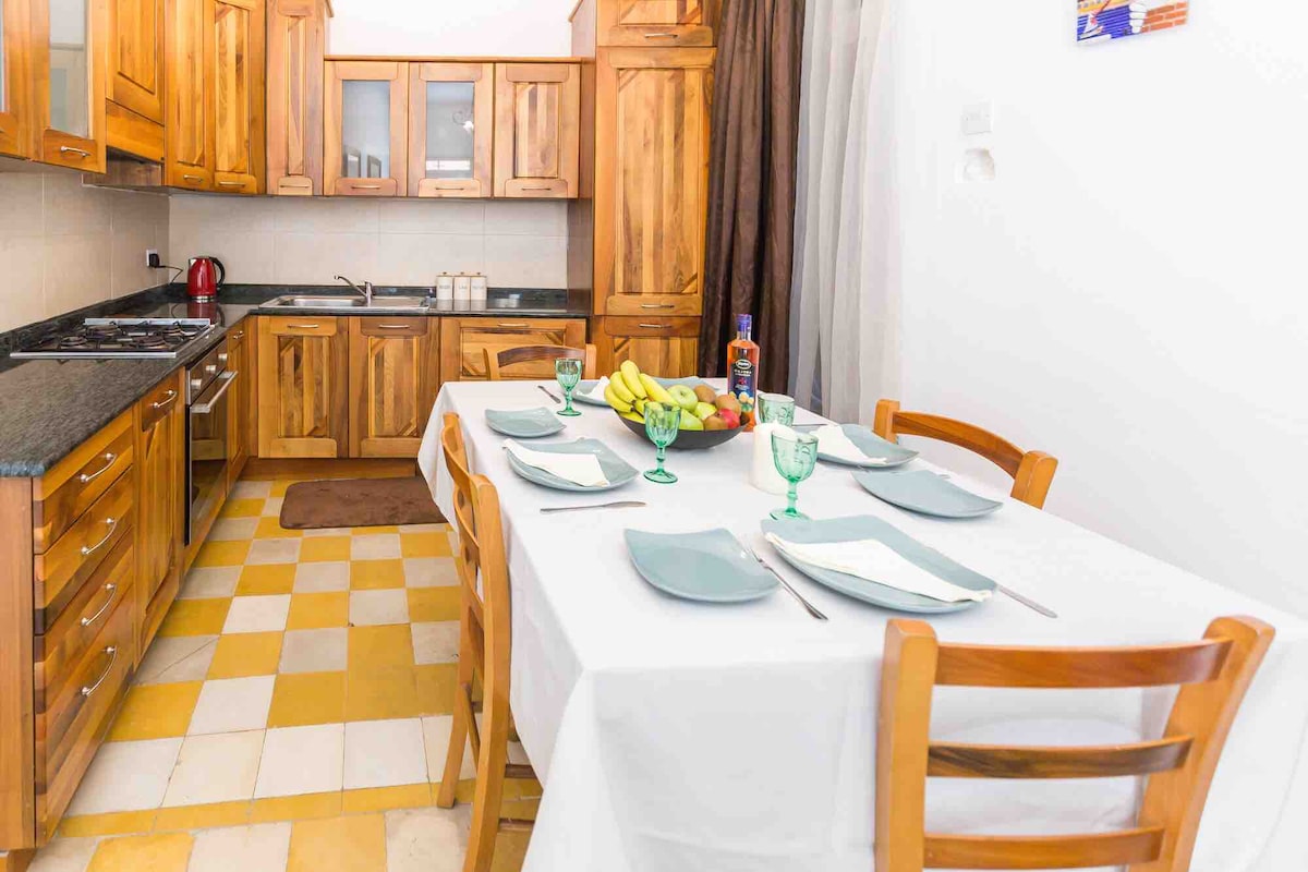 Seaside Suite  in Charming Home