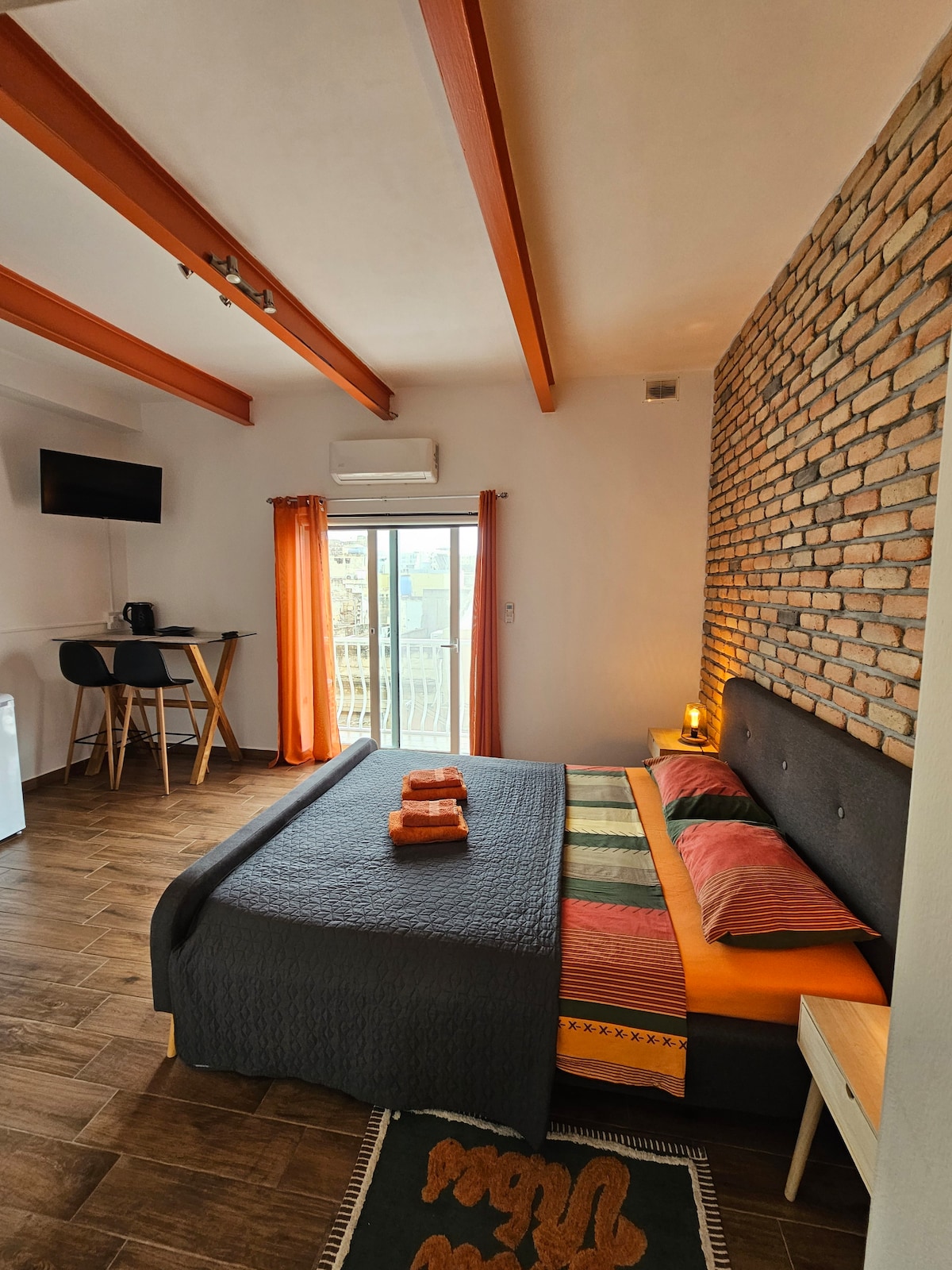 Modern studio near Valletta  and Sliema.