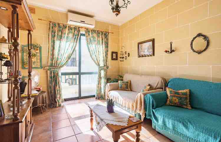 Wygodny apartament przy plaży Marsalforn