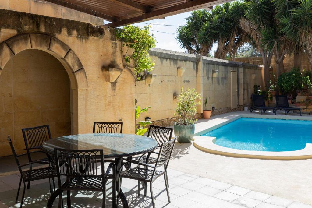 Gozobreak Farmhouses