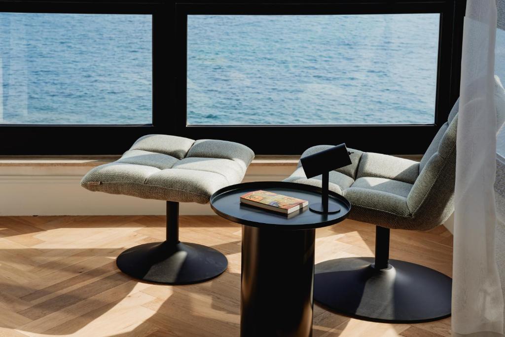 2br luxury design with sea views from every room in Sliema