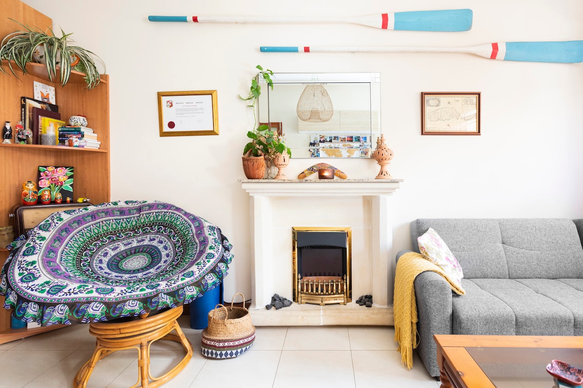 𖤓Double Room & Sunny Terrace in Shared Home