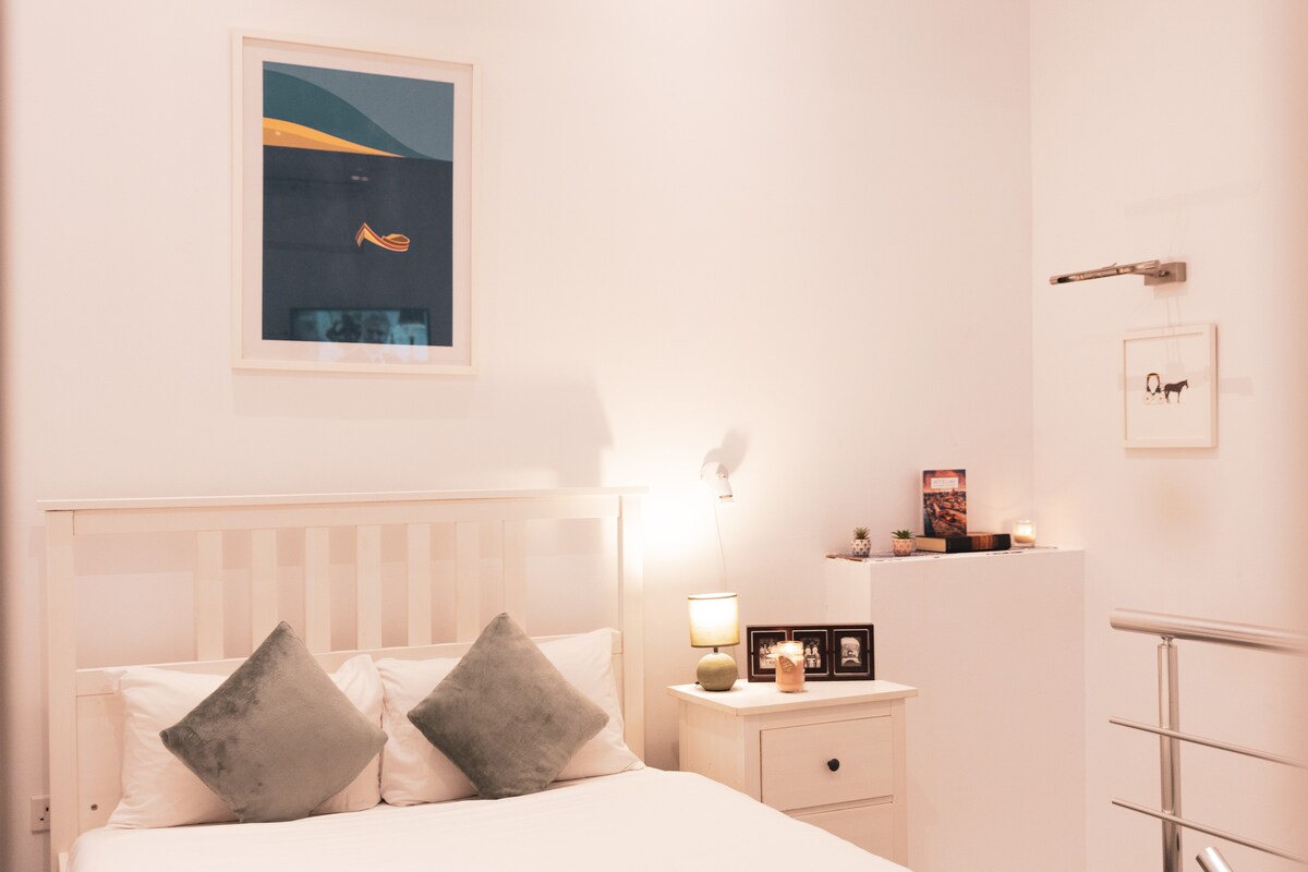 Unique Traditional Valletta Home with Courtyard