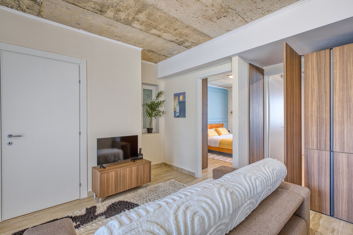 Raphael's - 2 Bedroom Apartment by Solea