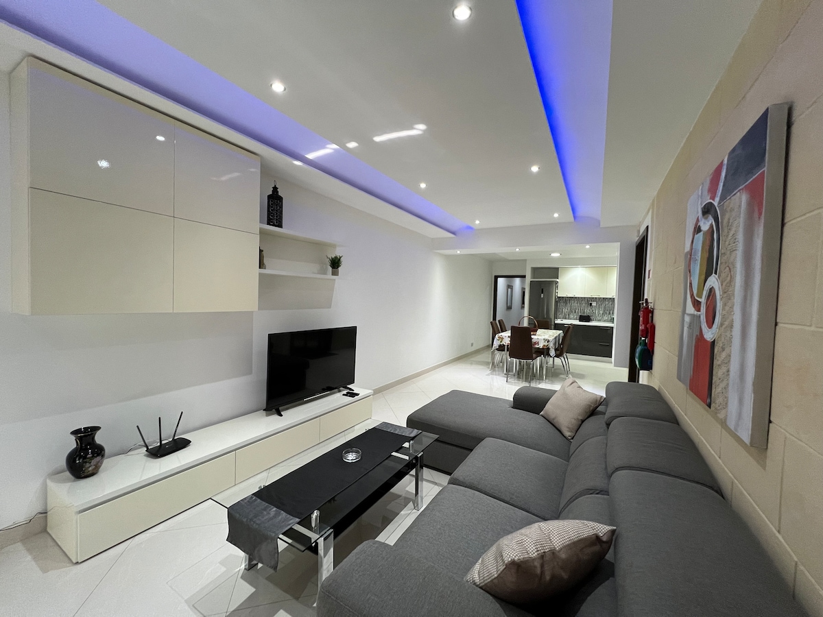 1 or 2 Bedroom Luxury Apartment