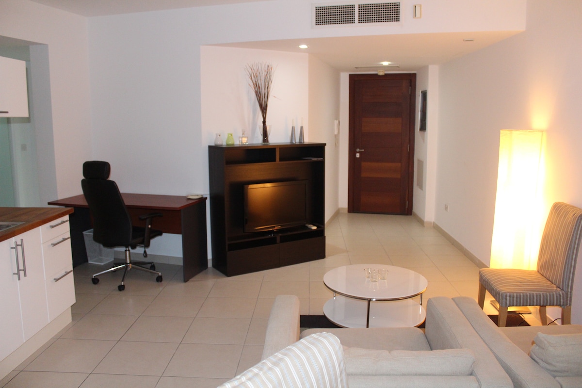 St Julian's 2 bed apartment near Portomaso Marina