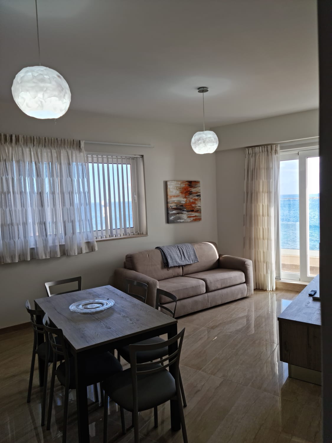 Modern sea-front two-bedroom apartment (Apt 3)