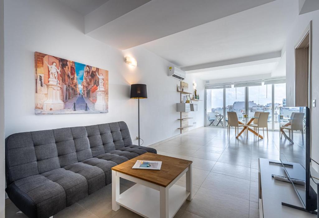 The Hillside apartment