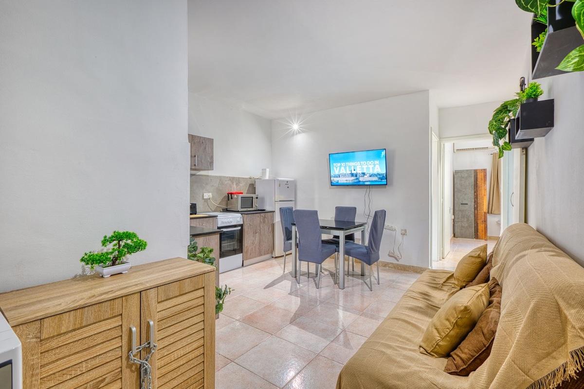 A Beach Getaway in Mellieha, Apt 13