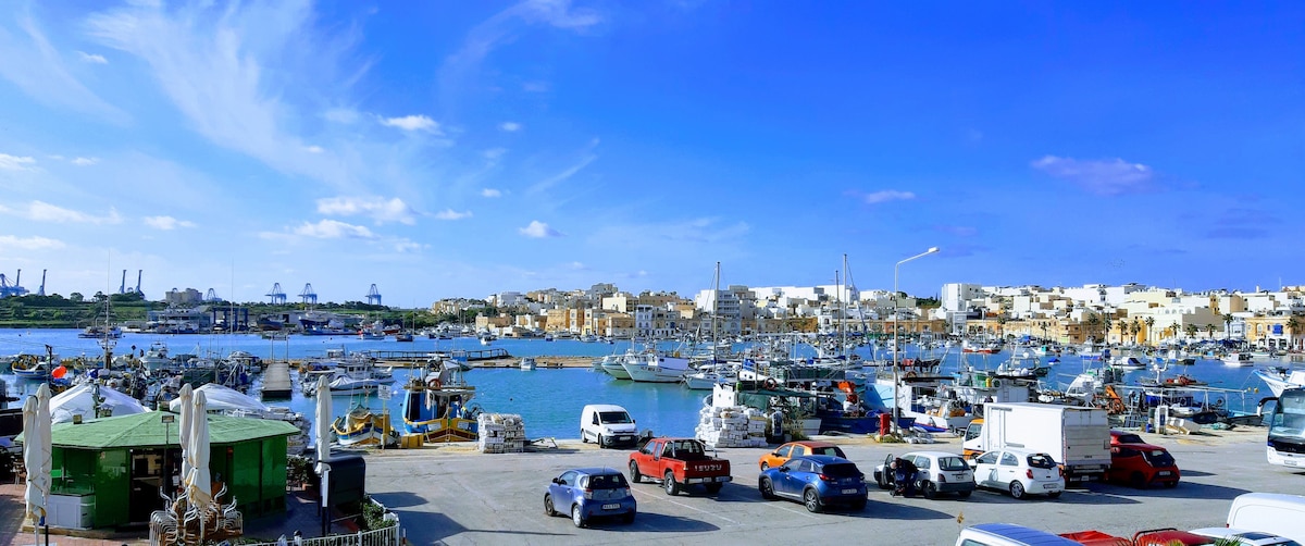 Seafront apartment Marsaxlokk, The Waterfront